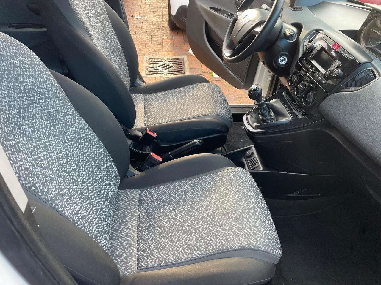 Lancia Ypsilon 1.2 GPL