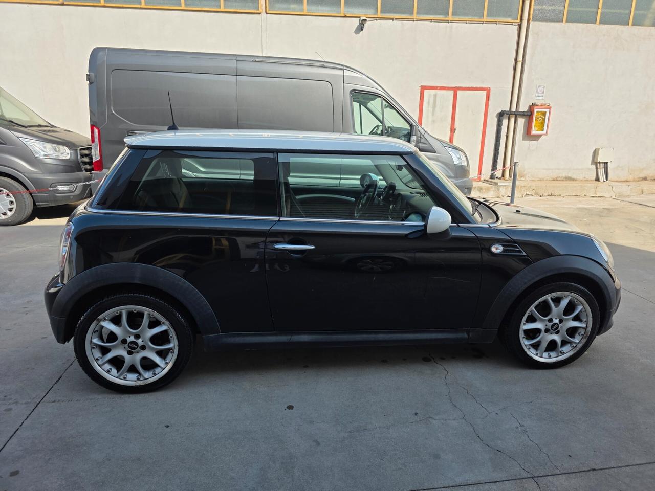 Mini 1.6 16V Cooper SOLO 130 mila km