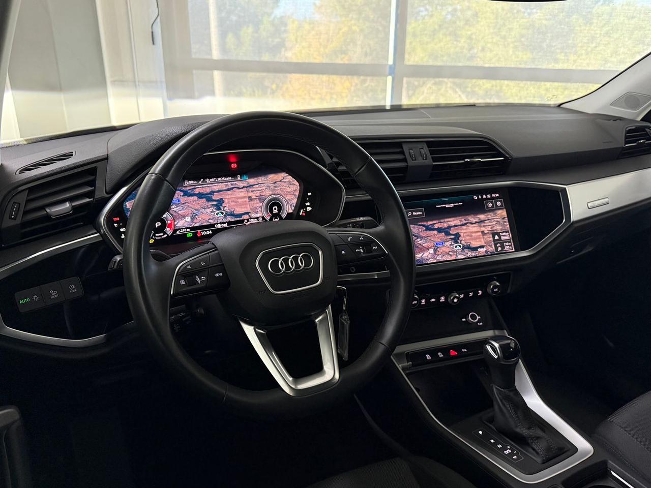Audi Q3 Identity Black 2.0 35 TDI #8438