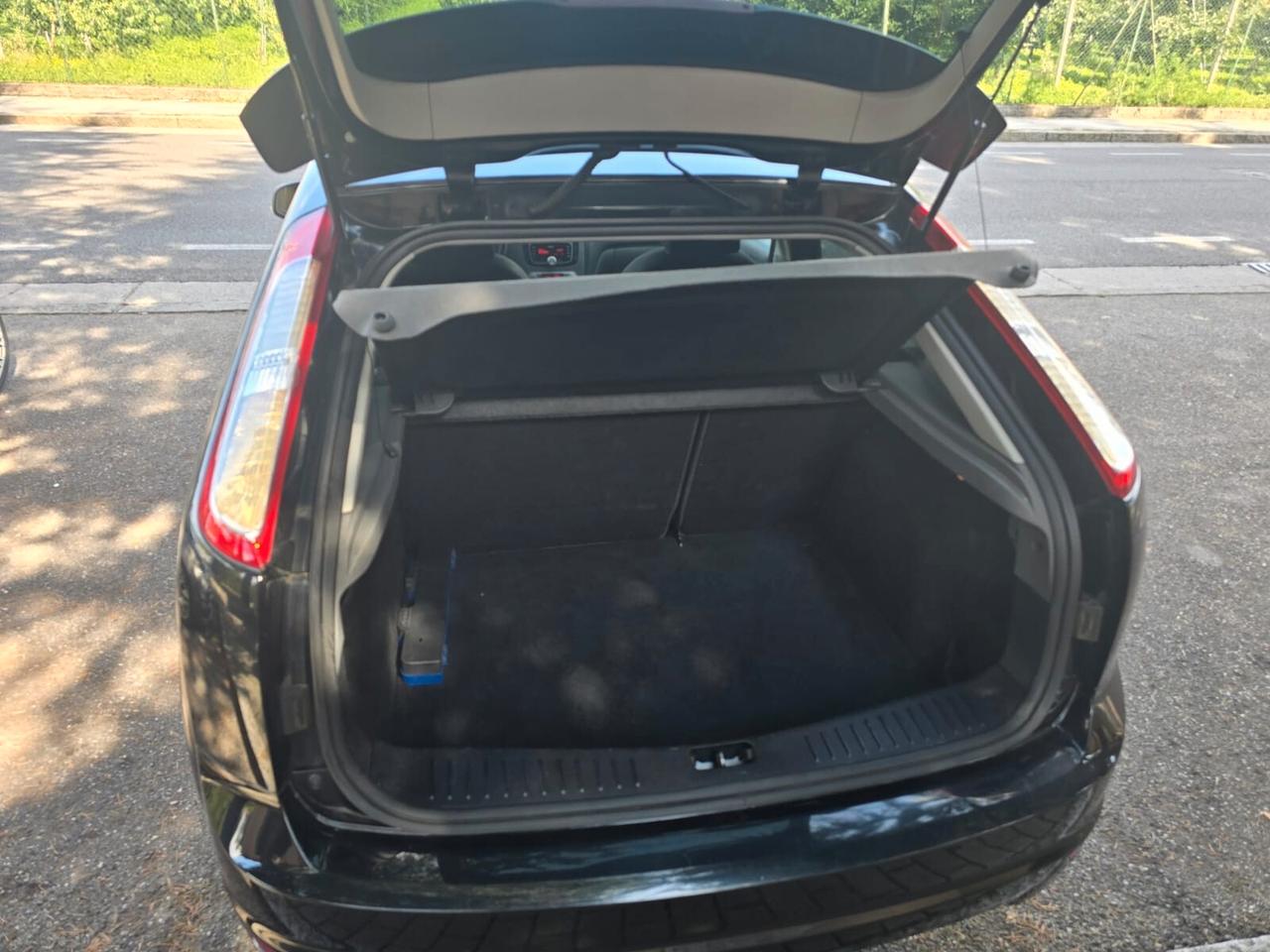 FORD FOCUS 1,6 TDCI 5 PORTE- TITANIUM-OK NEOPATENTATI-