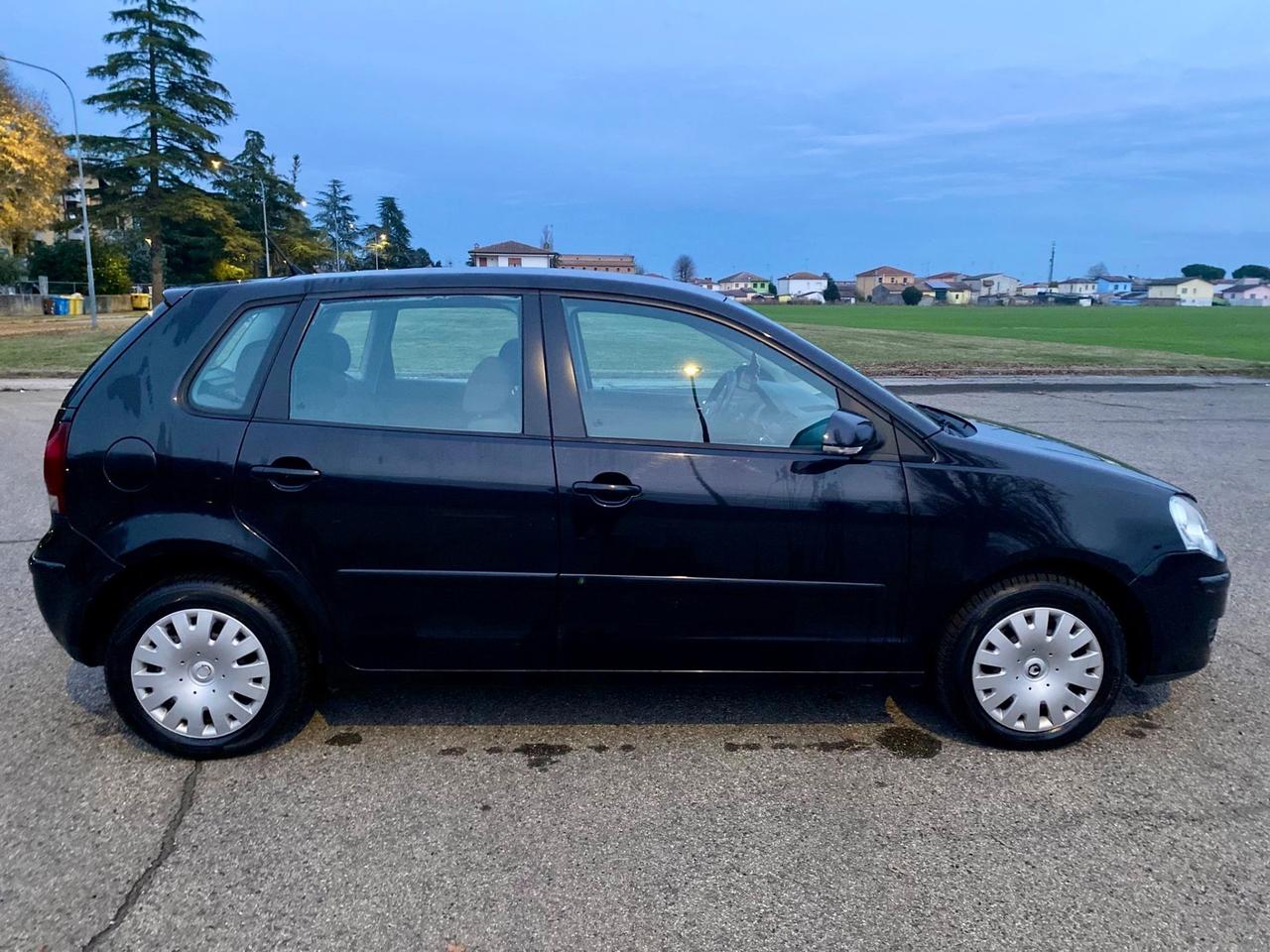 Volkswagen Polo 1.4/80CV TDI 5p. Sportline