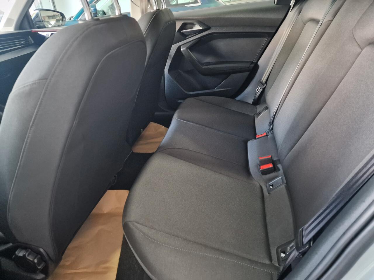 Audi A1 citycarver 30 TFSI S tronic Identity Contrast
