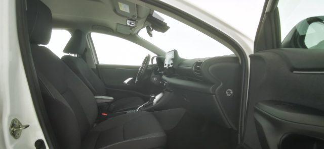 TOYOTA Yaris 1.5 Hybrid 5 porte Business