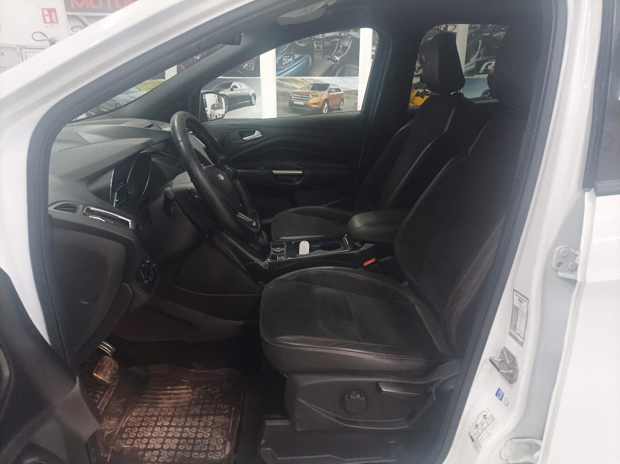 Ford Kuga 2.0 TDCI 150 CV S&S 4WD Powershift ST-Line