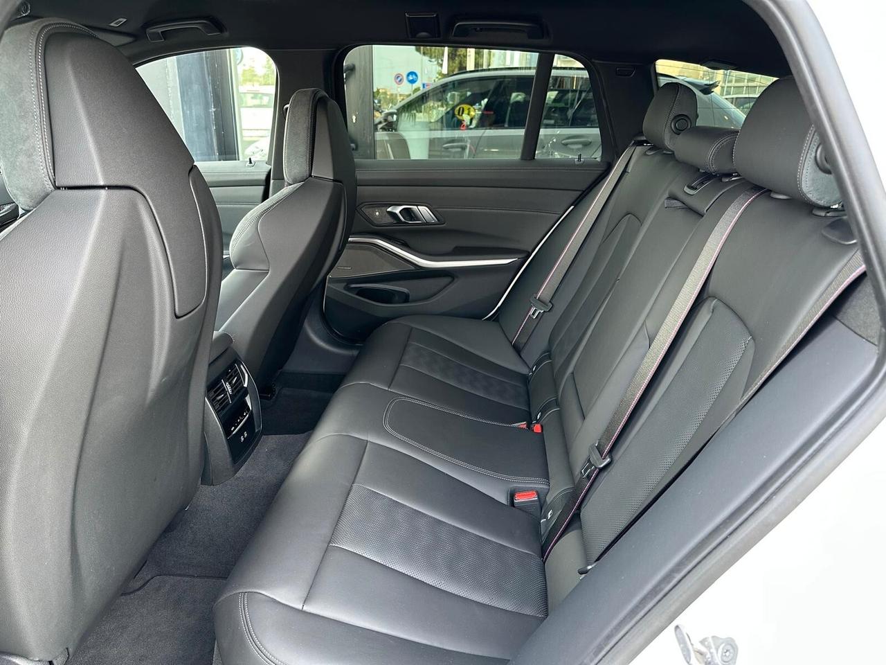 M3 Touring Competition M xDrive 530 cv driver/carbon