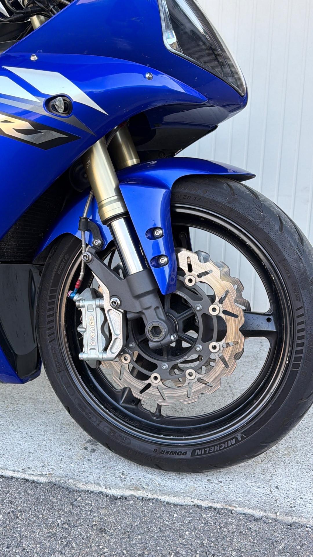 Yamaha YZF R1