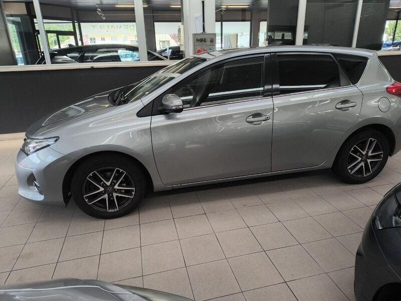 Toyota Auris 1.4 D-4D Lounge