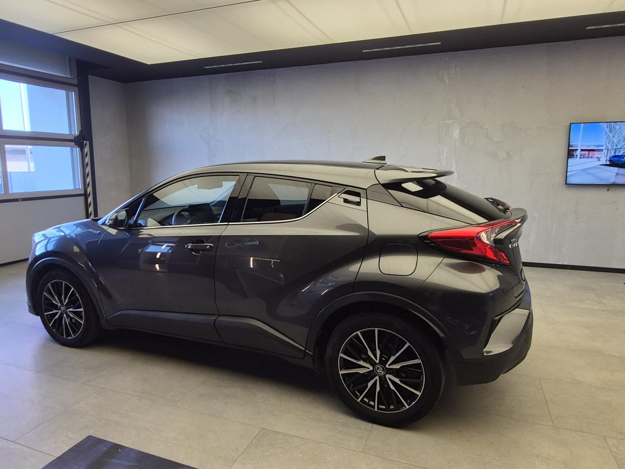 TOYOTA C-HR 1.8h Style 2wd e-cvt