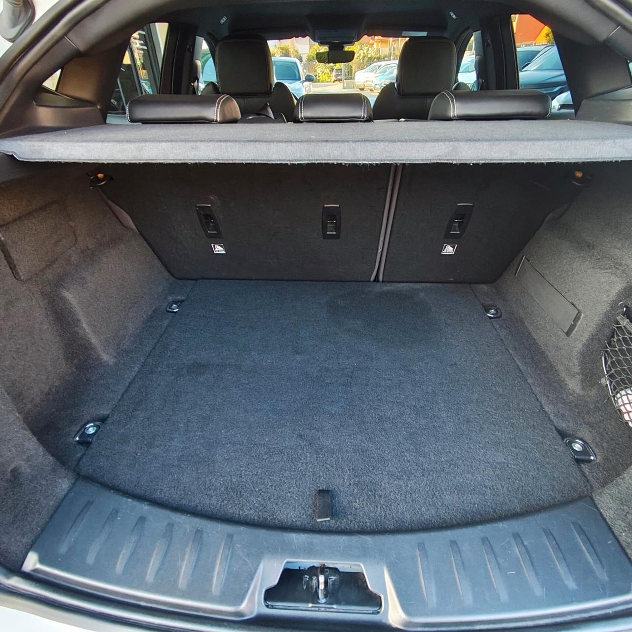 Jaguar E-Pace 2.0D 150 CV AWD aut. R-Dynamic SE