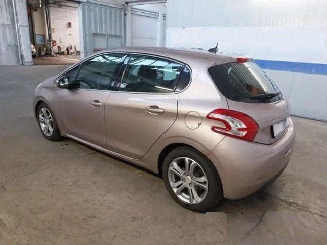 PEUGEOT 208 1.6 8V e-HDi 92CV Stop&Start 5p. Allure
