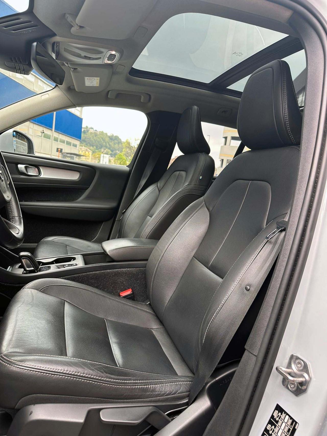 Volvo XC40 T5 Plug-in Hybrid Inscription Expression Tetto Apribile Interni in Pelle Unicopro. Fatturaabile