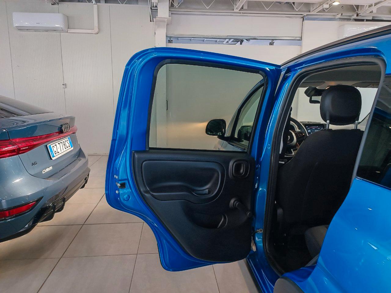Fiat Pandina Pandina III 2024 Cross 1.0 firefly hybrid s