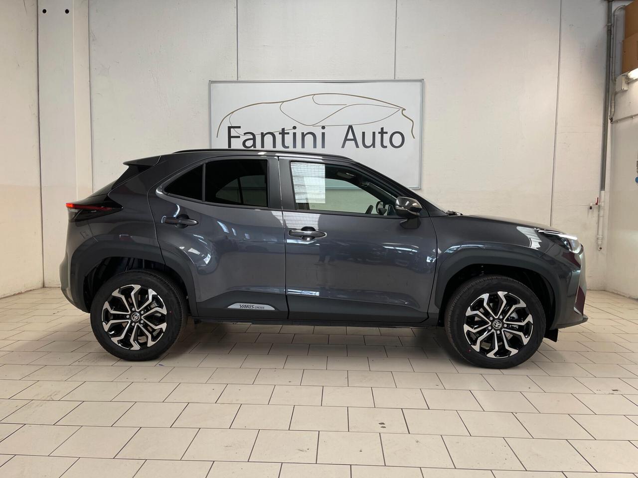 Toyota Yaris Cross Trend 1.5h fwd 130cv e-cvt-Ok Neopatentati-LEGGI SOTTO