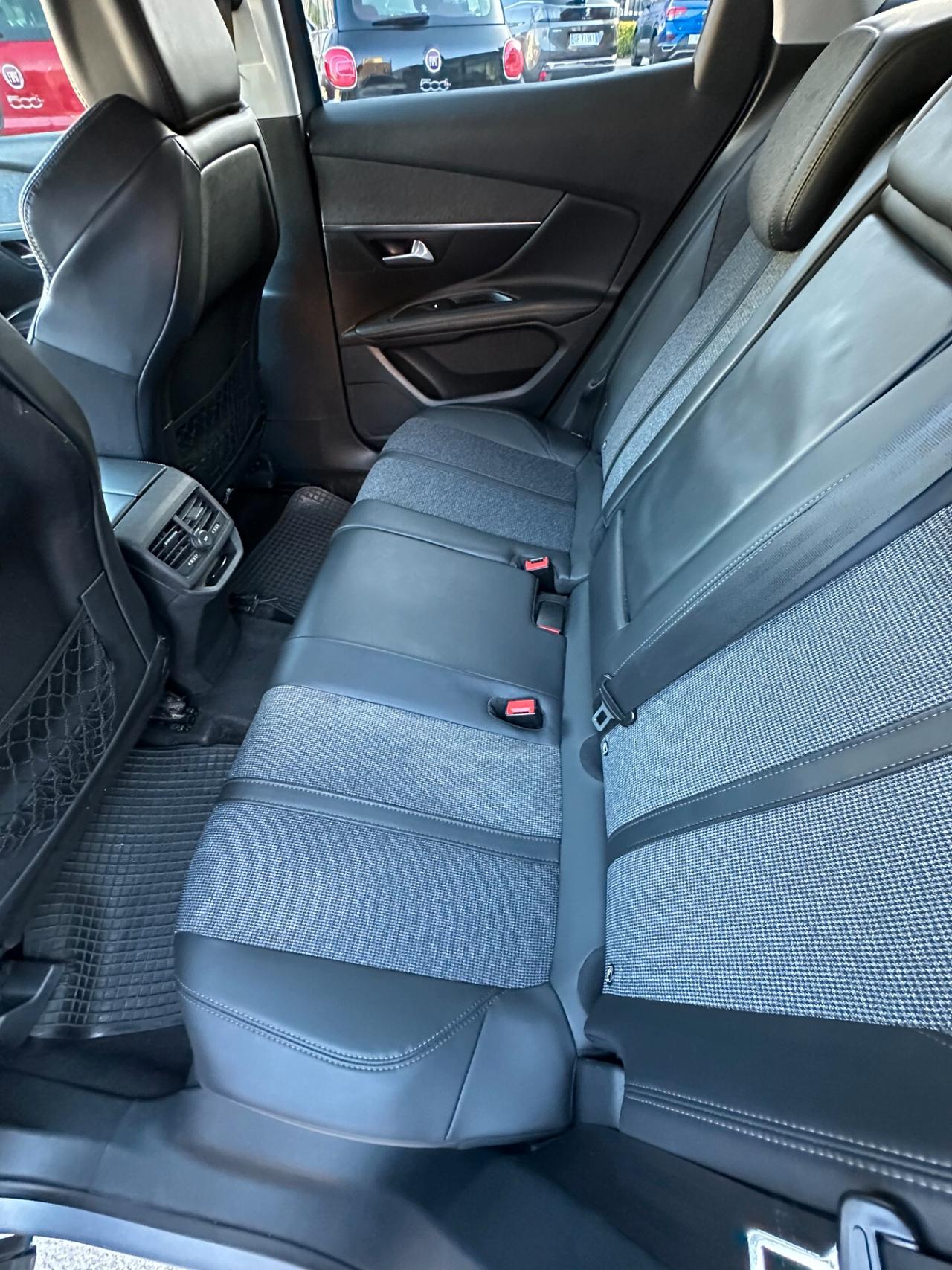 Peugeot 3008 BlueHDi 120 S&S EAT6 Allure