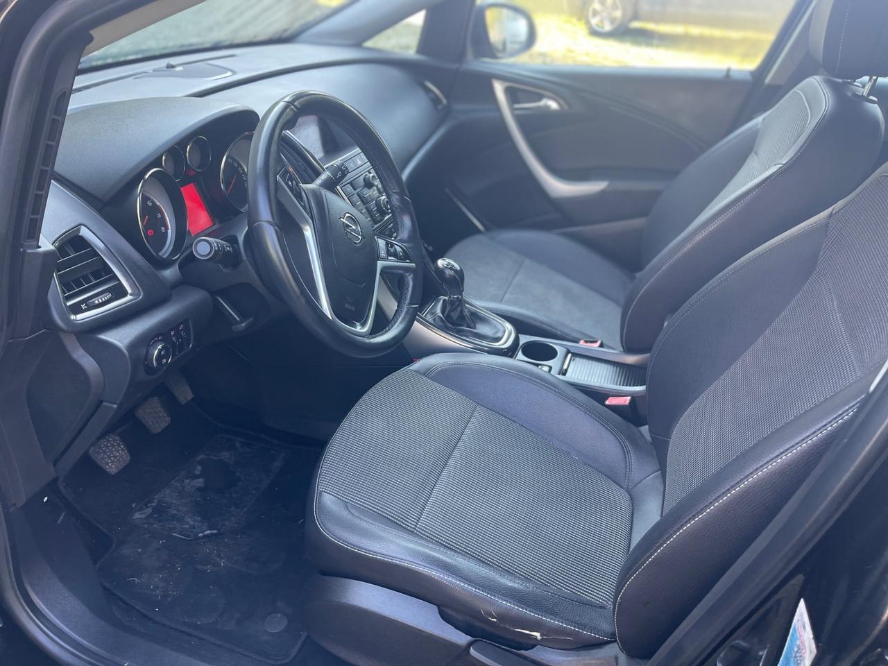 Opel Astra 1.4 Turbo 140CV 5 porte Cosmo SI NEOPATENTATI