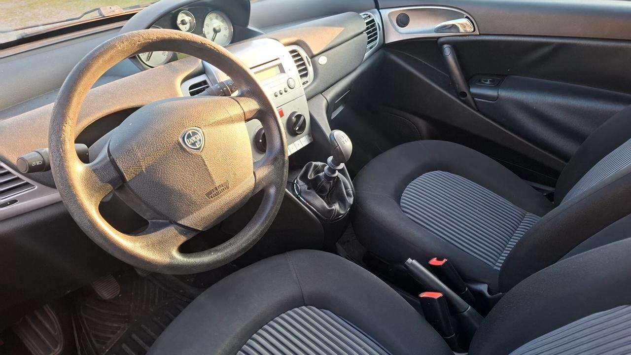 Lancia Ypsilon 1.2 Argento