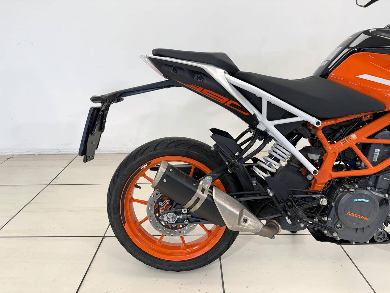 KTM 390 Duke