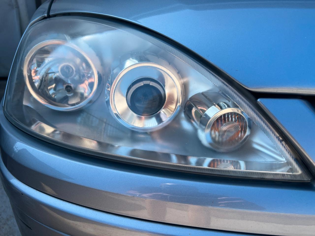 Opel Corsa 1.0i 12V cat 5 porte adatta a neopatentati