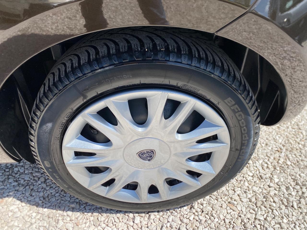 Lancia Ypsilon 1.2 69 CV Unyca UNICO PROPIETARIO,NEOPATENTATI