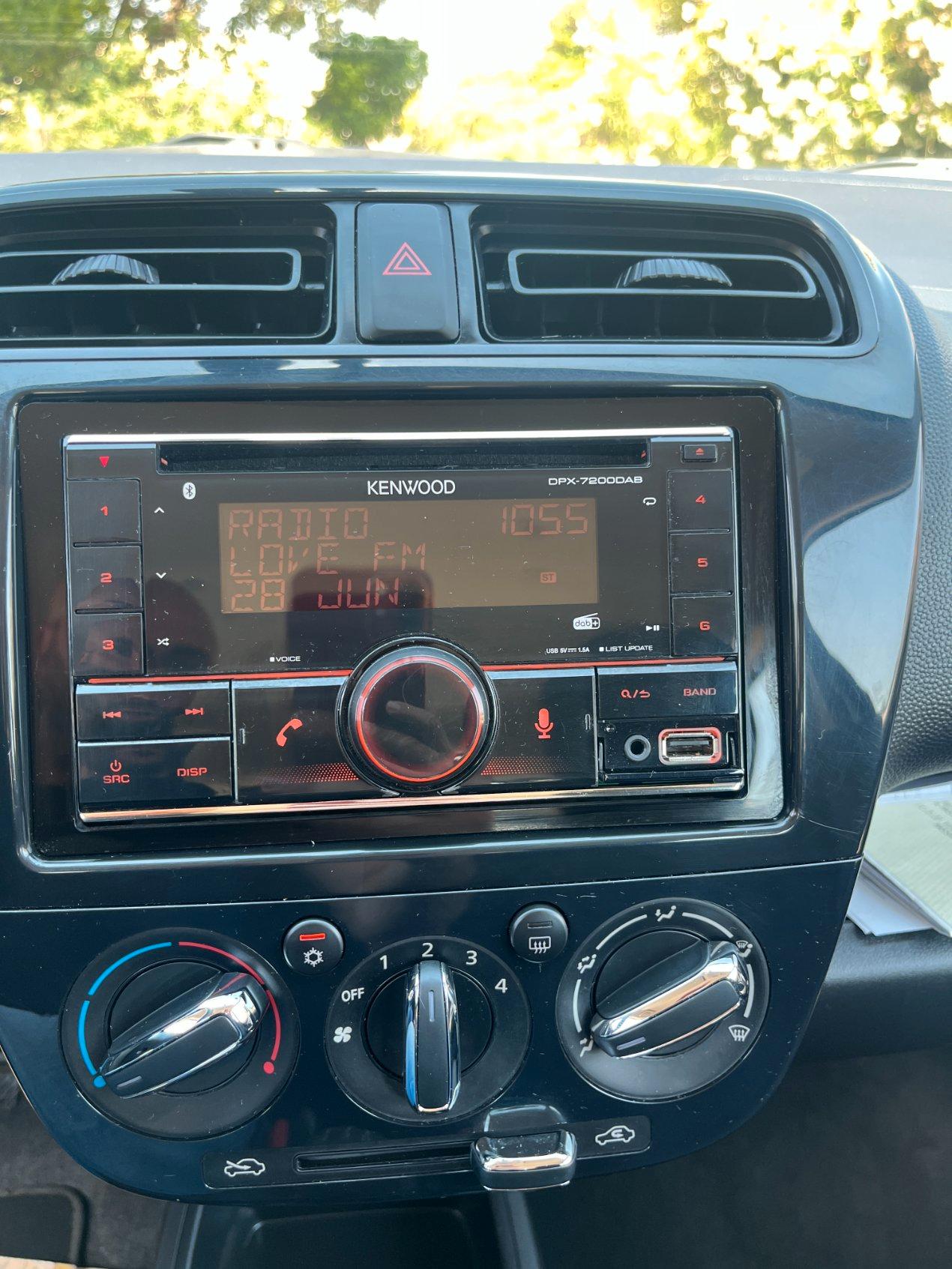 Mitsubishi Space Star 1.2 Invite radio