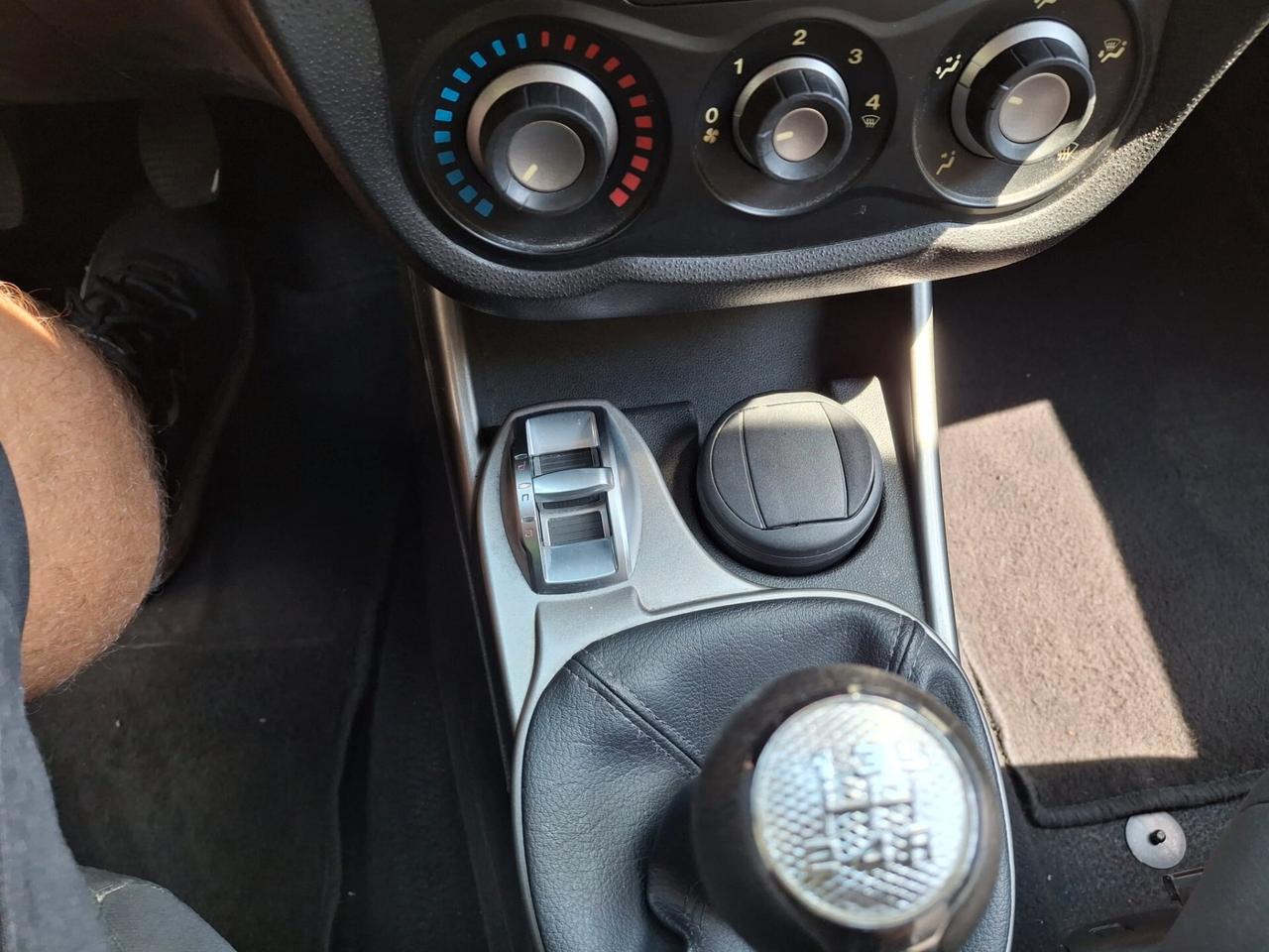 Lancia Ypsilon 1.0 FireFly 5 porte S&S Hybrid Ecochic Silver