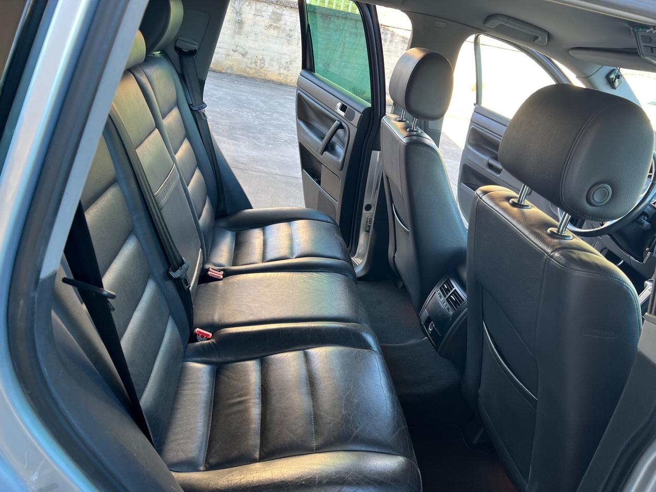 Volkswagen Touareg 2.5 R5 TDI DPF tiptronic