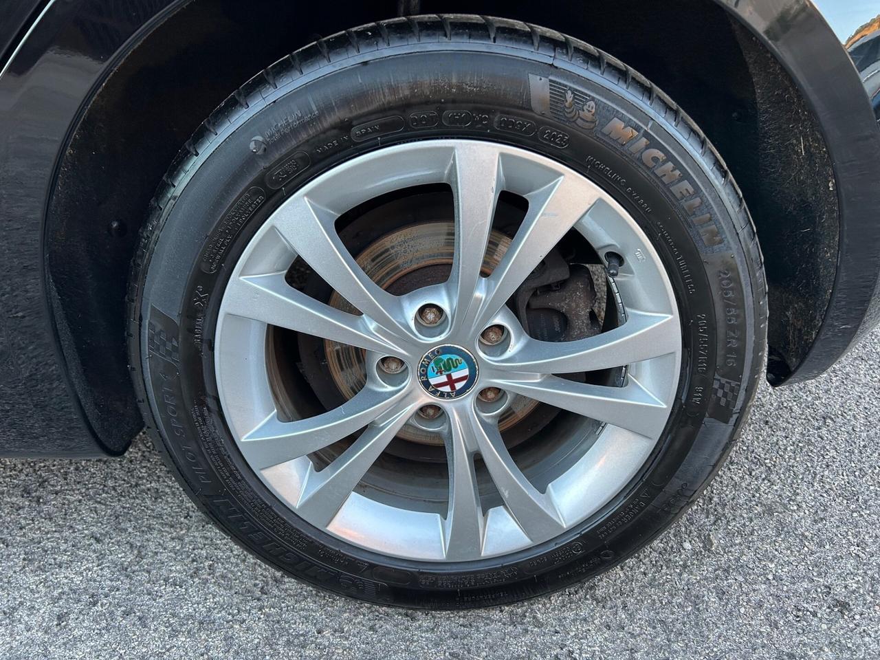 Alfa Romeo Giulietta 1.6 JTDm garanzia di 12 mesi