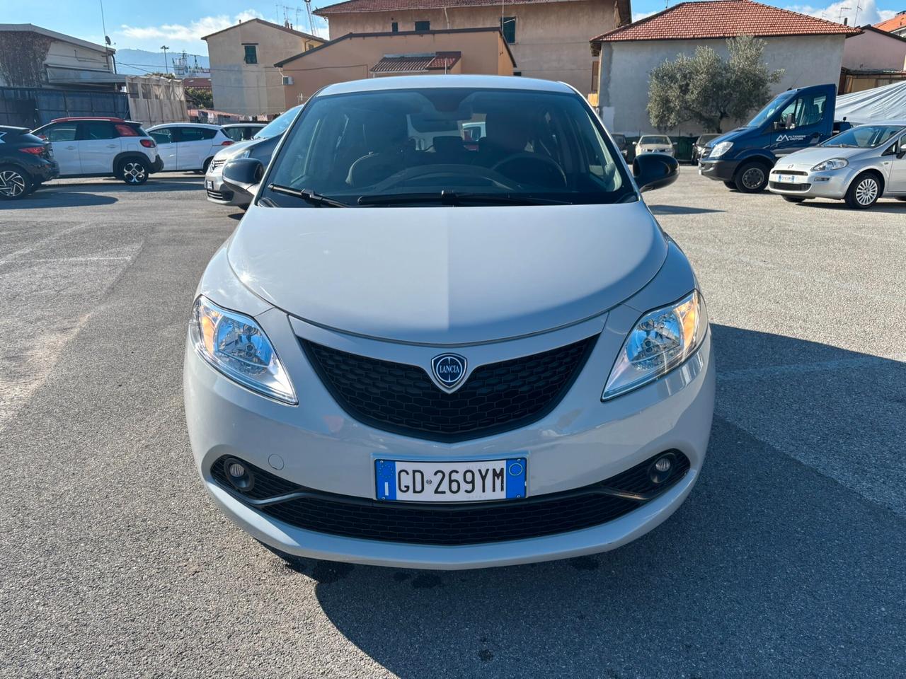 Lancia Ypsilon 1.0 FireFly 5 porte S&S Hybrid Ecochic Gold OK NEOPATENTATI