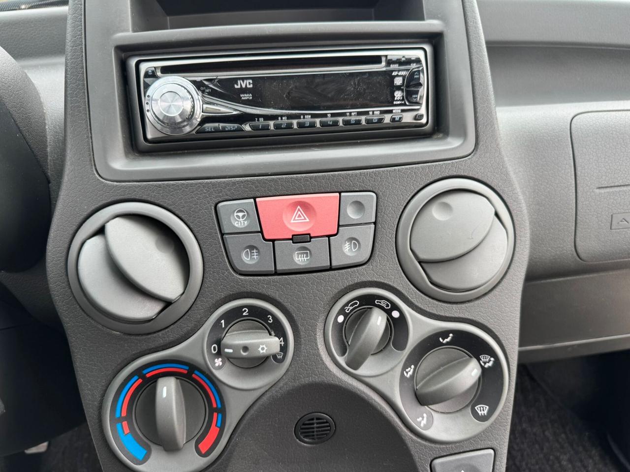 Fiat Panda 1.2 Dynamic SOLAMENTE 84.000 KM