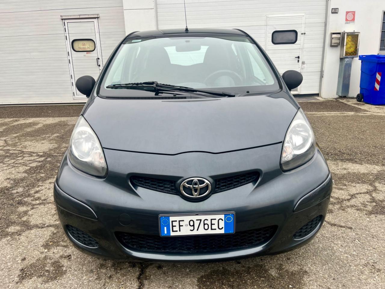 Toyota Aygo 1.0benz 2011 141.000km perfetta per neopatentati