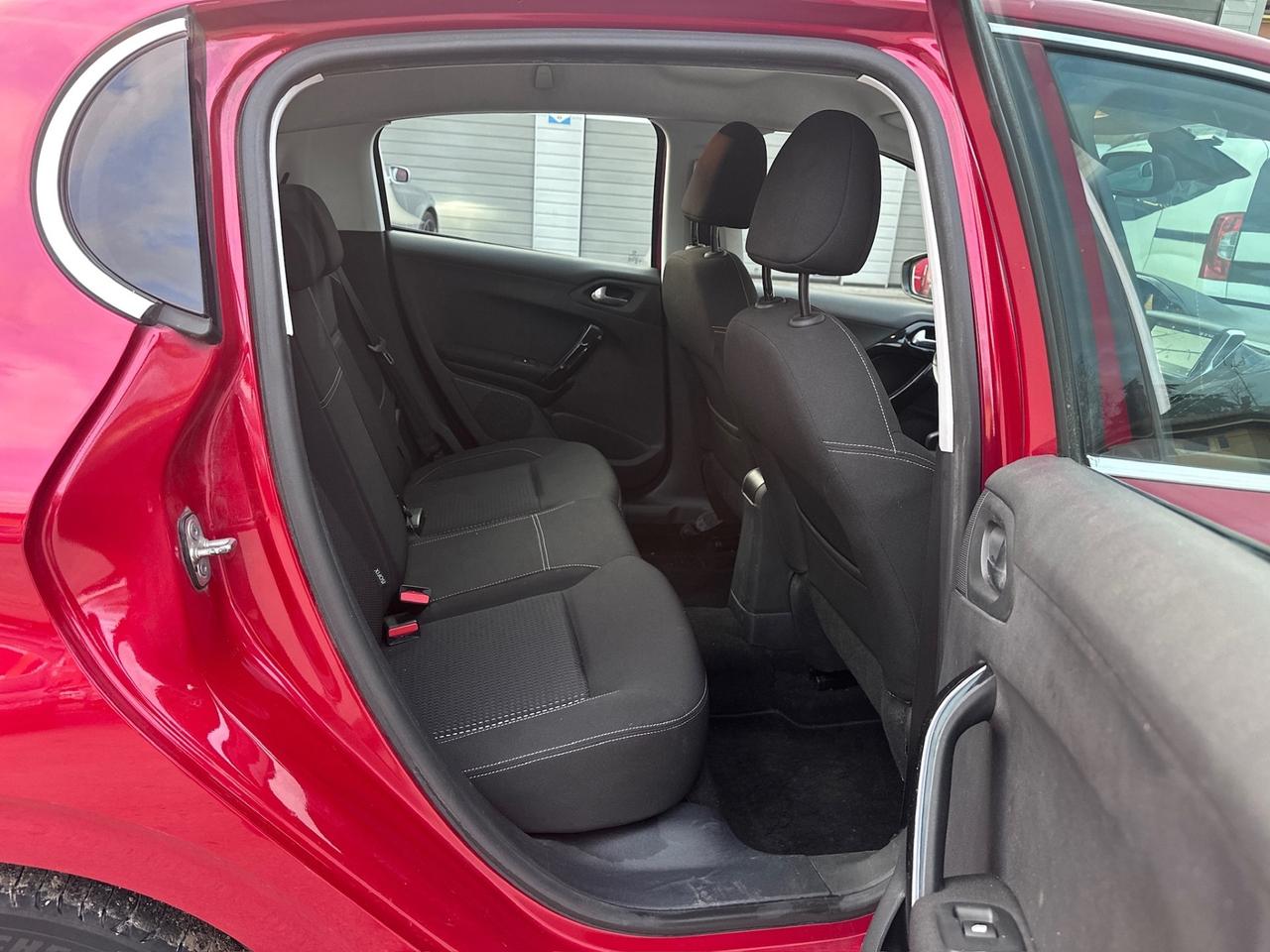 Peugeot 208 PureTech 82 5 porte Allure solo 150mila km