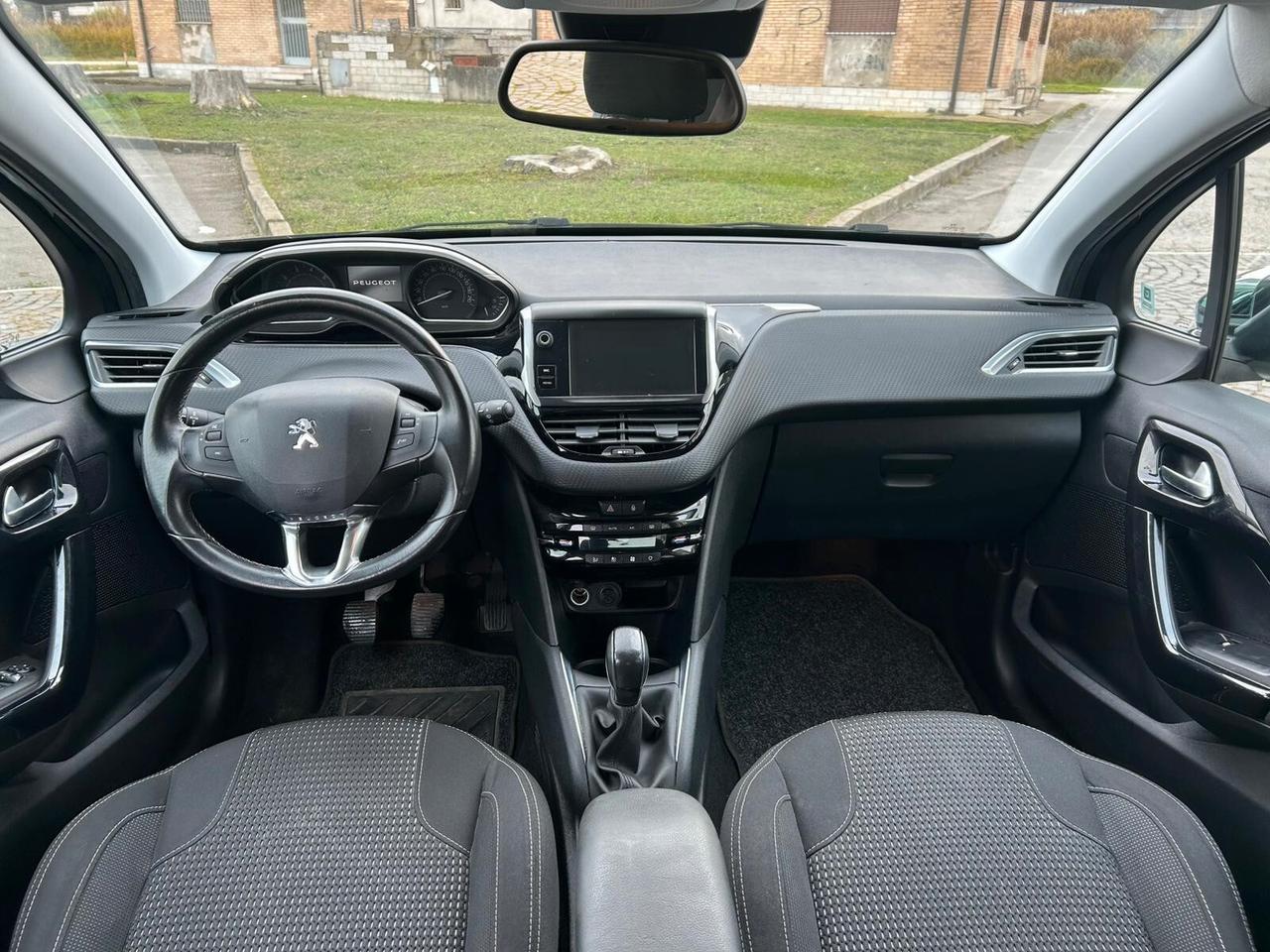 Peugeot 208 PureTech 82 5 porte Allure