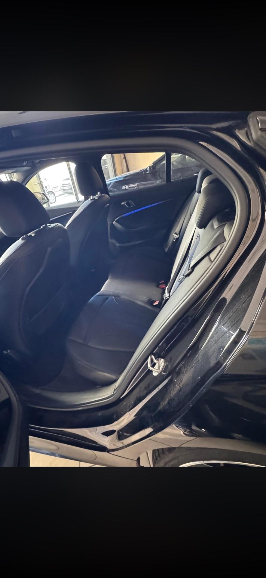 Bmw 118 118d 5p. Msport