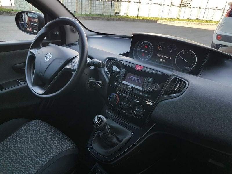 Lancia Ypsilon Ypsilon 1.0 firefly hybrid Silver s&s 70cv