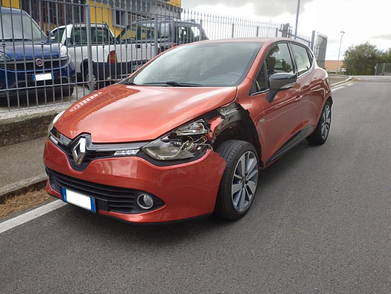 Renault Clio 1.5 dCi Incidnetata/Sinistrata