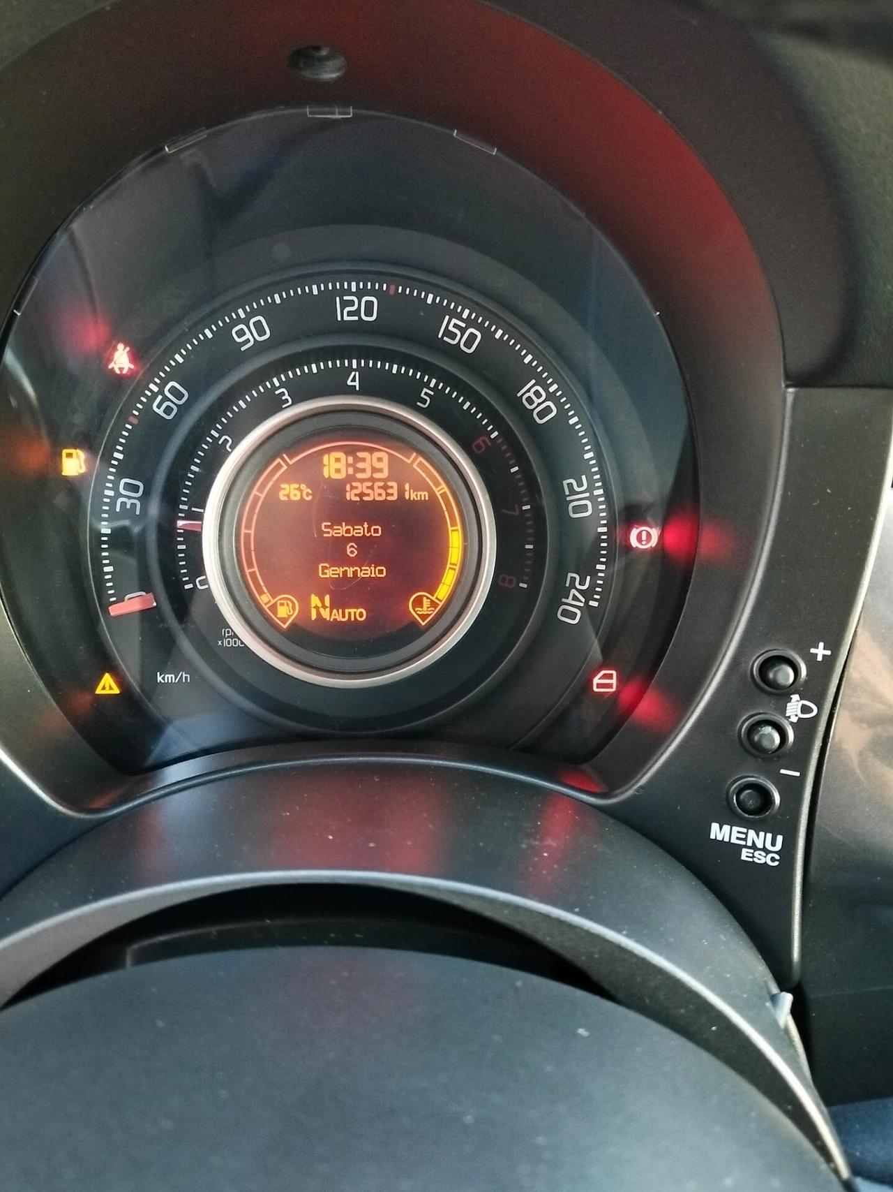 Abarth 500 C 1.4 Turbo T-Jet MTA