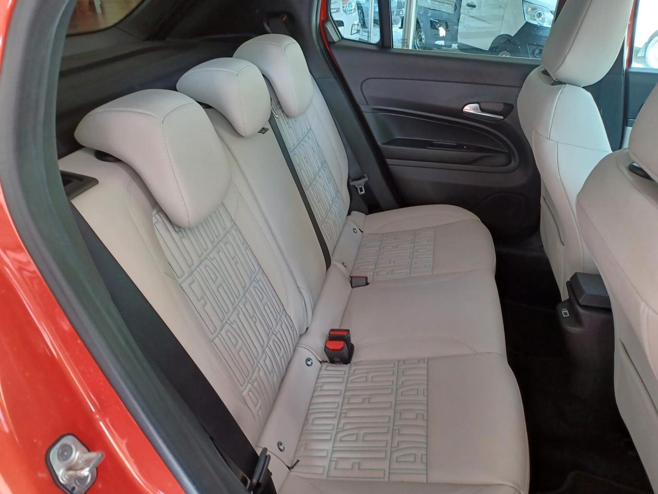 Fiat 600 Hybrid 100 CV DCT MHEV La Prima