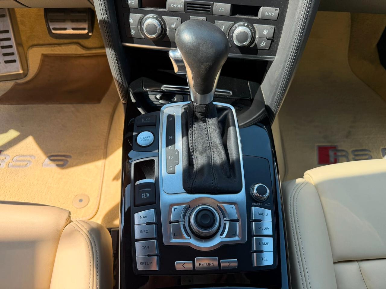 Audi RS6 RS 6 5.0 V10 FSI quattro tiptronic