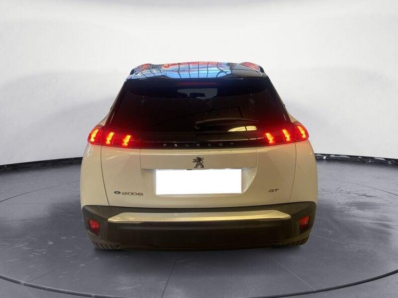 Peugeot 2008 motore elettrico 136 CV GT Pack