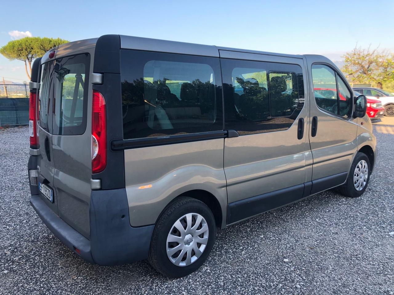 Opel Vivaro 29 2.5 CDTI PC-TN Combi 9 posti Fap