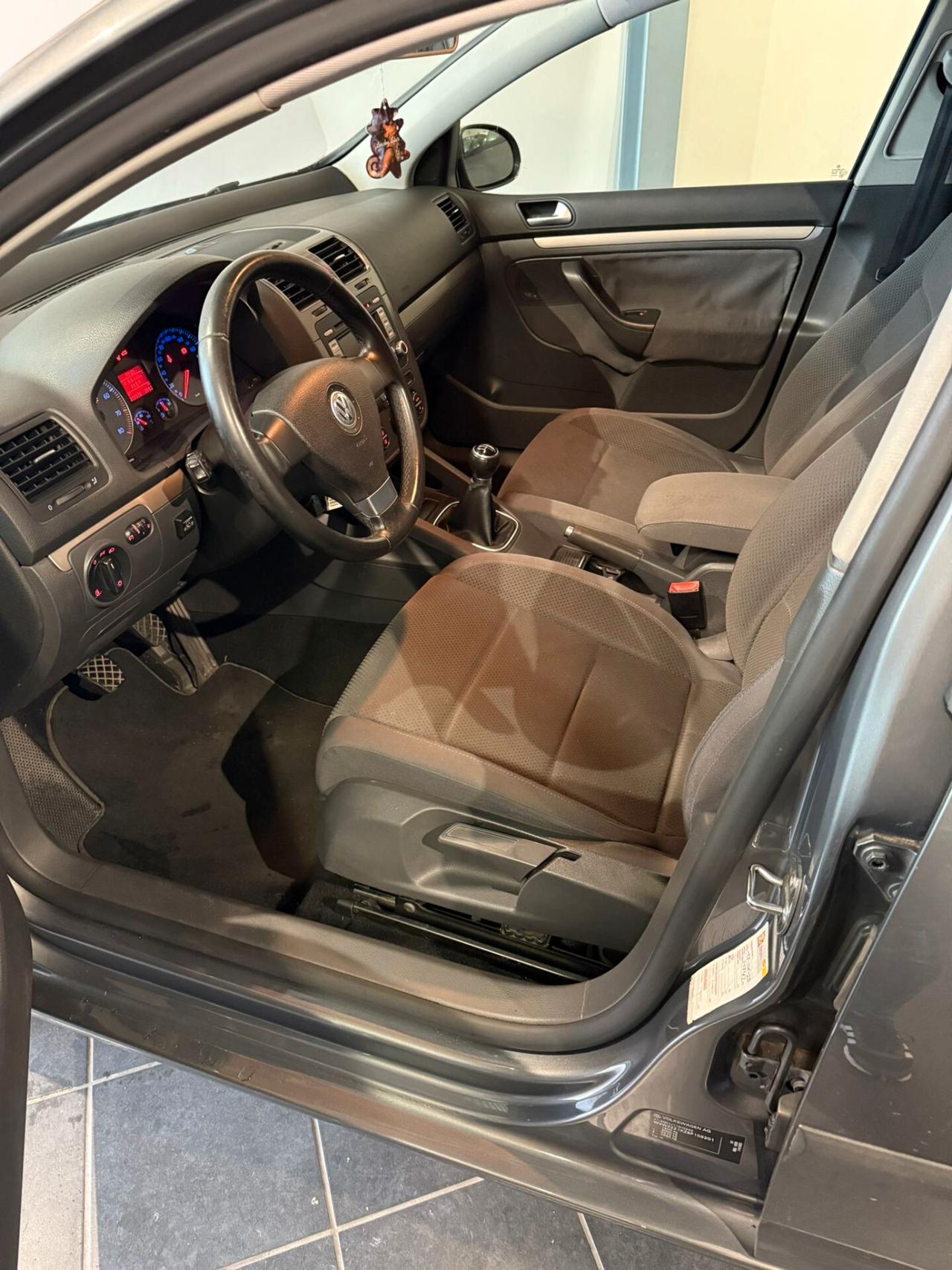Volkswagen Golf -GPL -NEOPATENTATI
