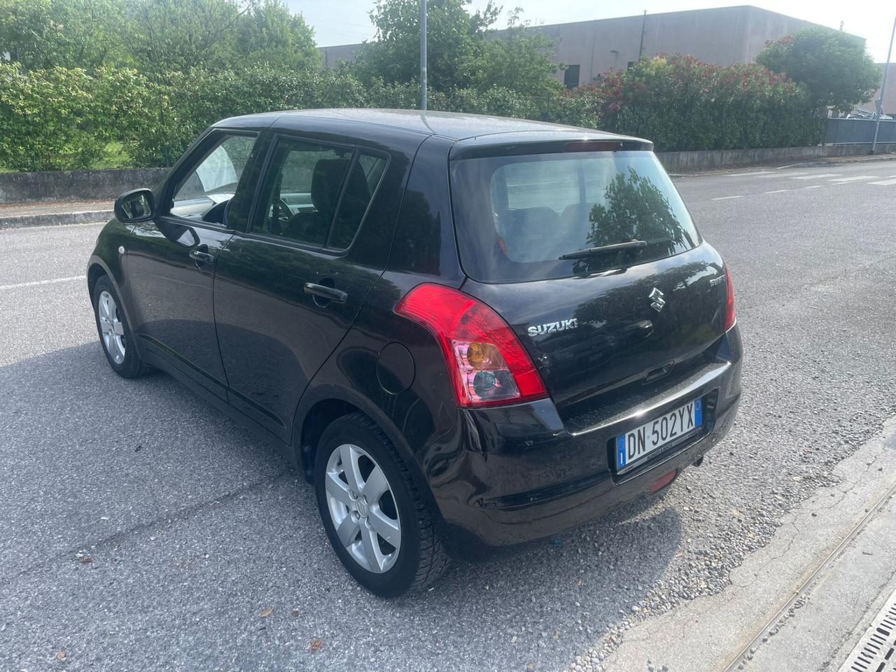 Suzuki Swift 1.3 DDiS 5p. GL