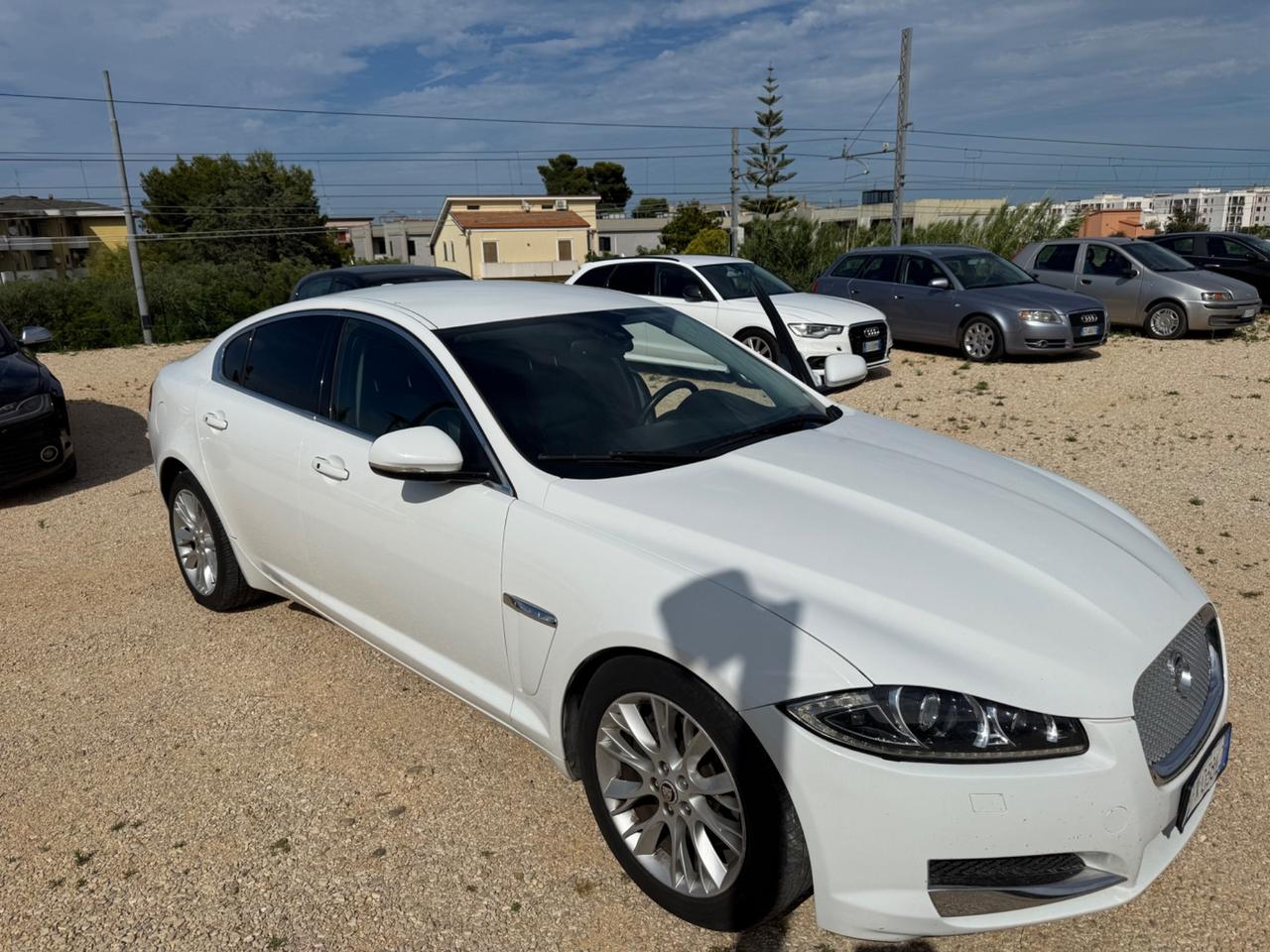 Jaguar XF 2.2 D 190 CV PERMUTE 7.999€