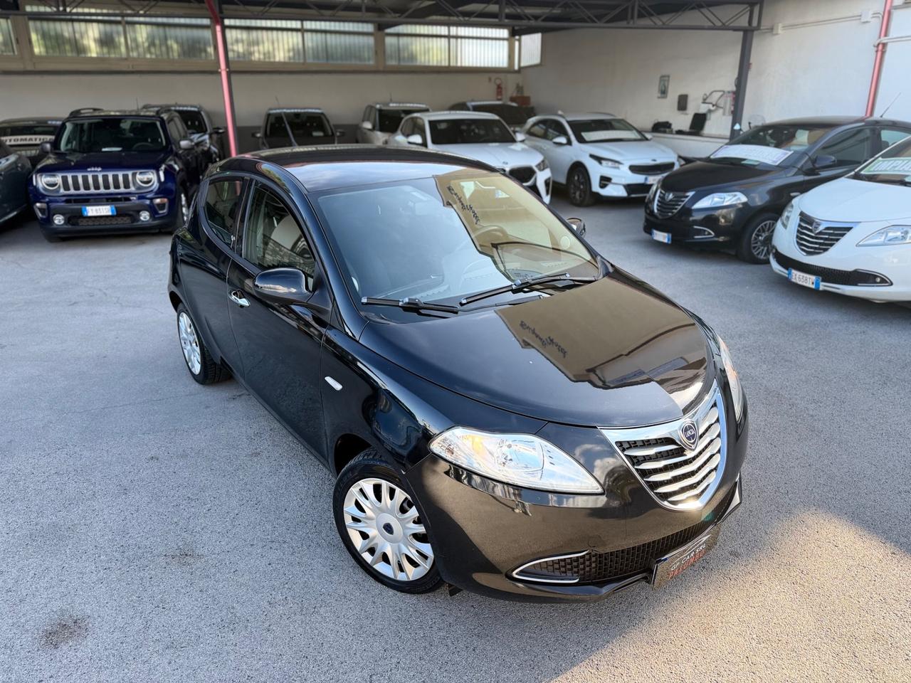 Lancia Ypsilon 1.2 69 CV 5 porte S&S Silver COME NUOVA