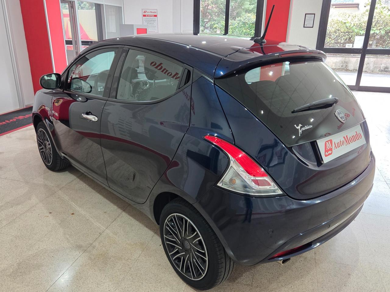 Lancia Ypsilon 1.2 69 CV 5 porte GPL Ecochic Gold