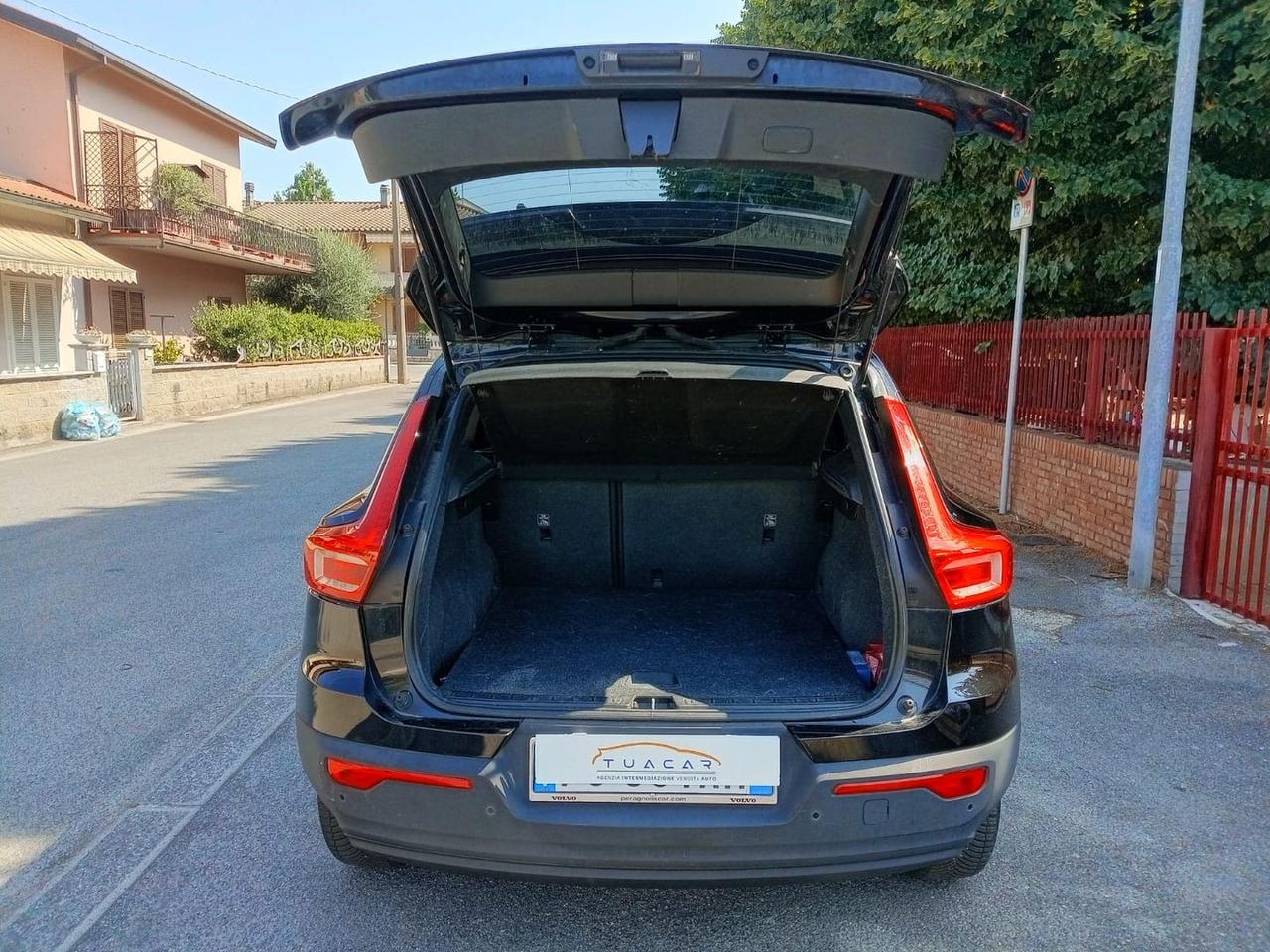 Volvo XC40 Business D3  #6218