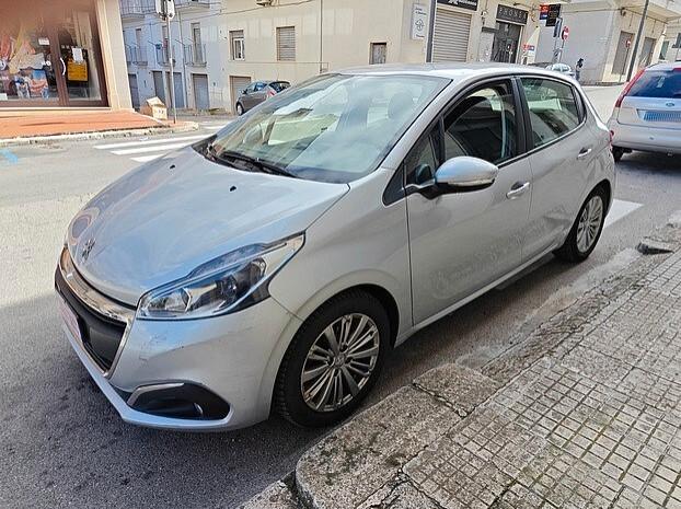 PEUGEOT 208 1.2 5 porte *MOTORE NUOVO* - 11/2018