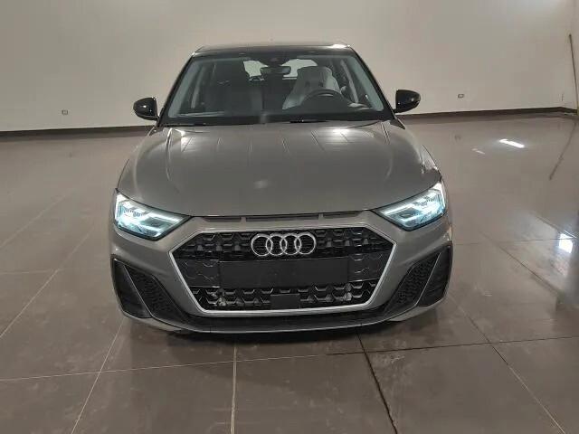 Audi A1 SPB 30 TFSI S tronic line edition KM 0