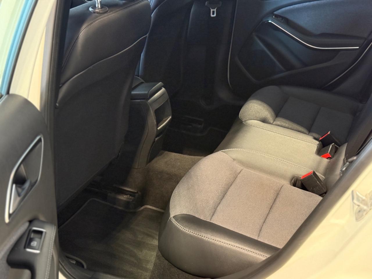 Mercedes-benz GLA 180 d Automatic Sport