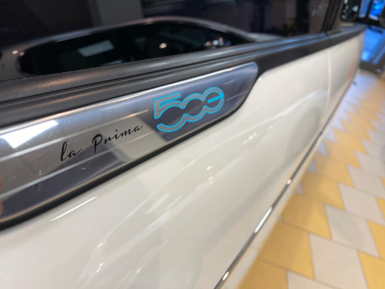 Fiat 500 La Prima Berlina 42 kWh